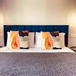 Phaedrus Living: Seaside Luxury Flat Athina 118