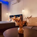 Phaedrus Living: Seaside Luxury Flat Athina 118